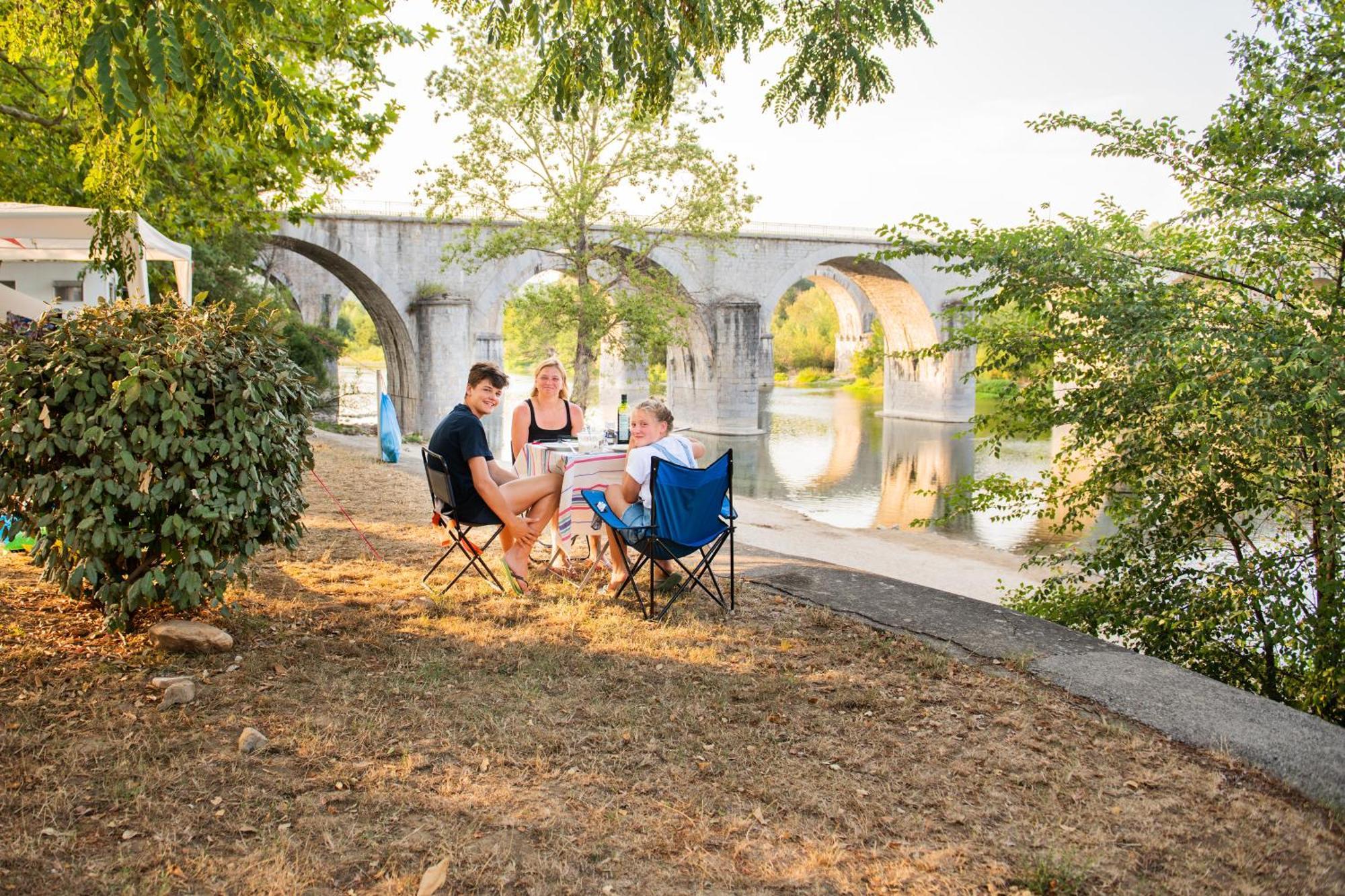 Camping RCN La Bastide en Ardèche Sampzon Exterior foto